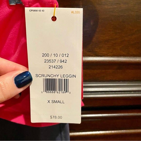 Lucy Scrunch Yoga Pants | XS - Picture 7 of 7